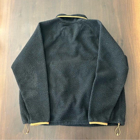 Carhartt Black Sherpa Hoodie with Brown Exterior - Picture 11 of 11